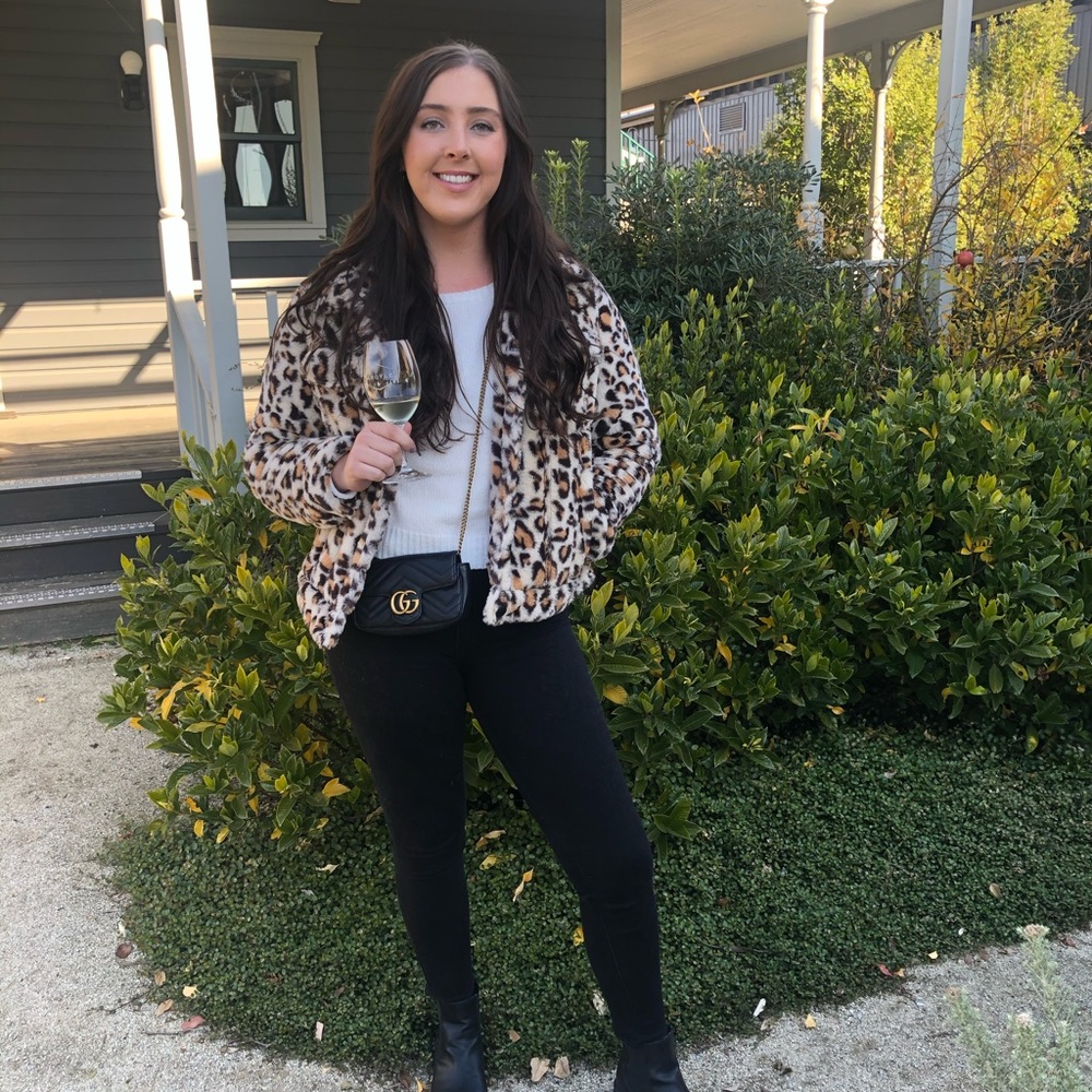 Meet your Posher, Sierra